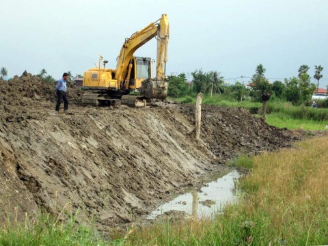 รับเหมาลอกคลอง