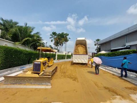 รับปรับถนนโครงการหมู่บ้าน